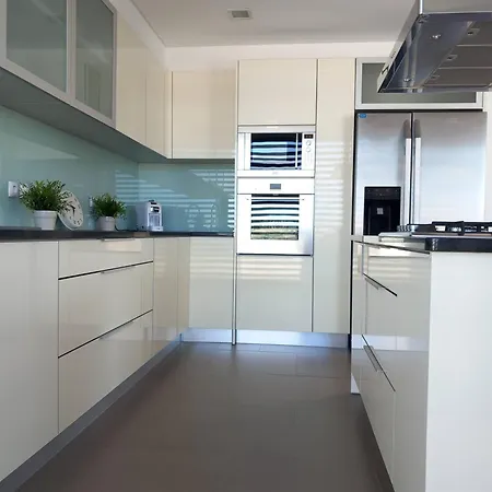 Silver Coast Heights K Villa *